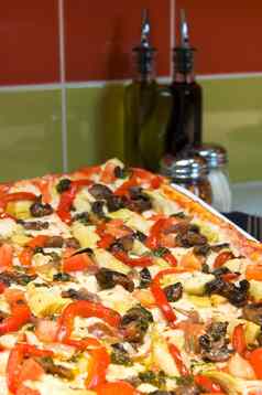 新鲜的美食地中海风格披萨