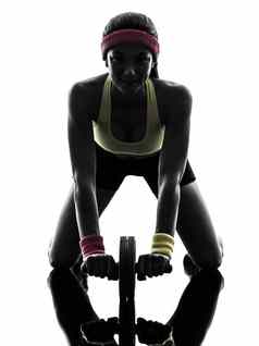 女人锻炼健身锻炼腹部爽肤水轮剪影