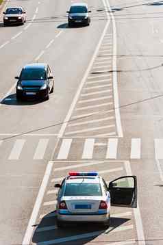 车交通警察责任服务raddilitelnoy行高速公路