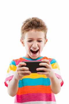 微笑孩子男孩玩游戏冲浪互联网智能电话