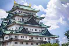 日本城堡名古屋夏天一天著名的日本城堡绿色屋顶