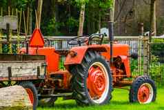 红色的拖拉机预告片农业运输设备农场机械