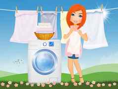 女人洗衣洗机户外草坪上