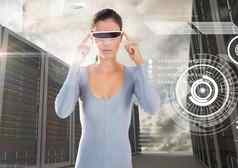 女人虚拟现实眼镜服务器房间