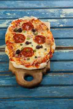 美味的意大利披萨服务披萨托盘
