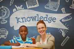 快乐学生男孩老师表格蓝色的黑板上知识文本教育