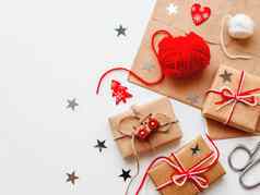 Diy礼物工艺纸圣诞节一年礼物系白色红色的线程玩具火车装饰