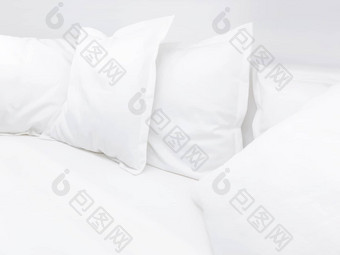 白色枕头<strong>床上</strong>清晰的白色<strong>床上</strong>亚麻宁静的睡眠