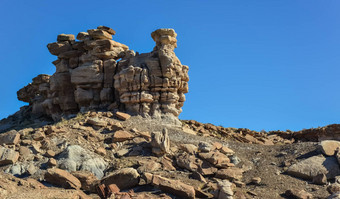 画沙漠阳光明媚的一天<strong>多样化</strong>的沉积岩石