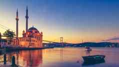 奥塔奎伊斯坦布尔全景景观美丽的日出云奥塔奎清真寺横跨博斯普鲁斯海峡桥伊斯坦布尔火鸡旅游目的地伊斯坦布尔浪漫的视图伊斯坦布尔城市