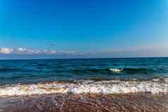 海波影响桑迪海滩精力充沛的海波relaxi
