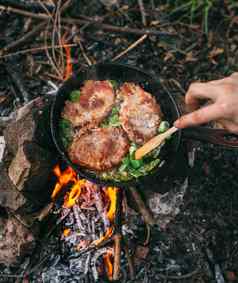 煎肉锅开放火似乎牛排锅