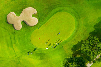 空中视图高尔夫球场景观日出视图妈妈