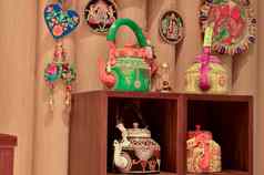 画色彩斑斓的装饰传统的印度水壶dreamcatchers风编钟显示零售商店迪利恨德里印度