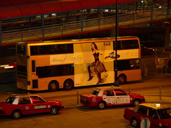 街道在<strong>香港香港</strong>晚上晚上灯城市在<strong>香港香港</strong>