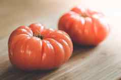 樱桃的一种西红柿西红柿竹子木板
