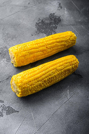 有机黄色的甜蜜的玉米结实的矮灰色变形背景一边视图
