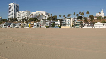 加州夏季海滩审美阳光明媚的蓝色的天空沙子海滨周末房子海滨建筑真正的房地产圣诞老人莫妮卡太平洋海洋度假胜地这些洛杉矶美国
