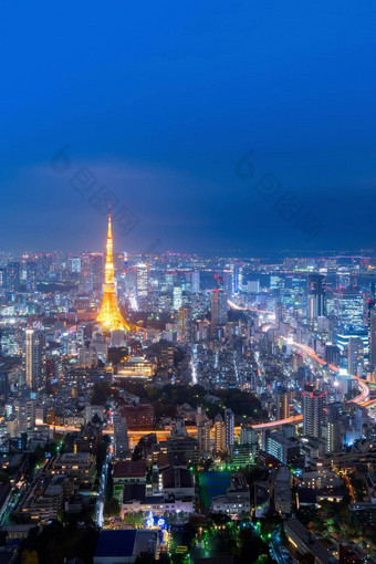 城市景观视图东京塔东京城市视图六本木山晚上六本木山著名的视图东京塔东京日本