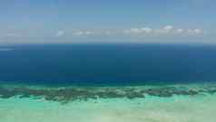 海景珊瑚礁环礁蓝色的海巴拉巴克巴拉望省菲律宾