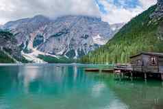 美丽的湖意大利阿尔卑斯山脉泻湖布雷斯意大利白云石山脉欧洲