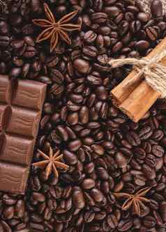 巧克力咖啡豆子茴香木背景