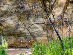 受保护的洞穴栅栏古老的土著居民的艺术手打印动物牛群螺旋格兰屏山区澳大利亚