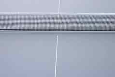 网表格网球平发出难闻的气味灰色背景