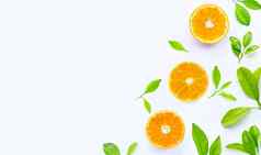 高维生素多汁的甜蜜的新鲜的橙色水果绿色叶子