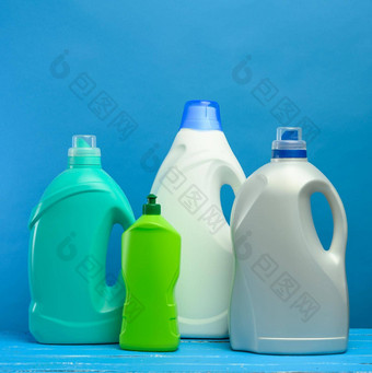 塑料瓶洗涤剂蓝色的背景