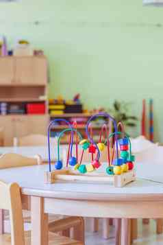 童年社会化概念色彩斑斓的木玩具幼儿园