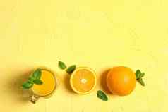 平躺作文橙色薄荷玻璃Jar新鲜的橙色汁颜色背景空间文本新鲜的自然饮料