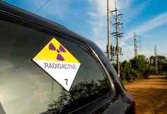 辐射警告标志危险的货物运输标签类运输卡车