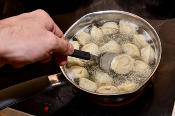 饺子沸腾水肉饺子煮熟的能沸腾水