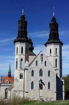一瞥外古老的大教堂立即小镇维斯比哥得兰岛瑞典