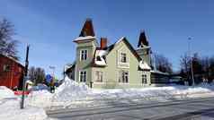 基律纳瑞典2月历史别墅街道雪中心基律纳冬天