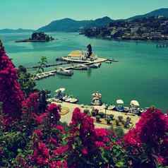 美丽的vlacherna修道院鼠标岛庞蒂科尼西科孚岛克基拉希腊美丽的色彩斑斓的岛夏天假期旅行