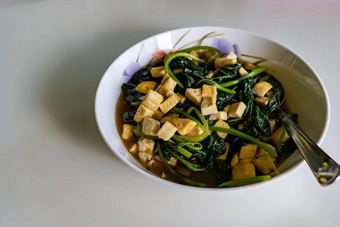 健康的菜豆腐汤蔬菜食物好健康好源蛋白质氨基酸