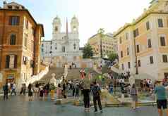 罗马意大利9月三位一体的蒙蒂教堂西班牙语步骤barcaccia喷泉游客广场西班牙广场罗马意大利
