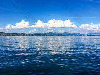 田园瑞士景观视图湖苏黎世richterswil瑞士山蓝色的水zurichsee天空夏天自然旅行目的<strong>地理</strong>想的风景优美的艺术打印