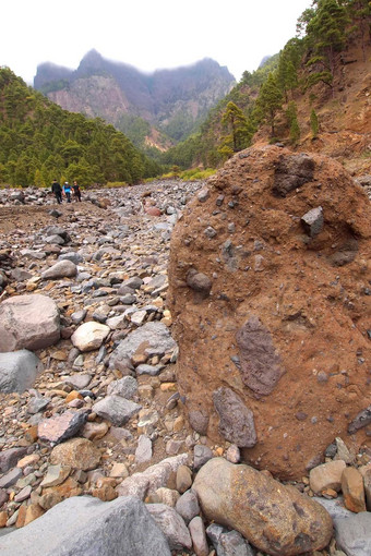辊岩浆岩石taburiente河床火山口taburiente国家公园金丝雀岛屿西班牙