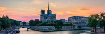 我们的爵士巴黎大教堂日落法国我们的爵士巴黎美丽的大教堂巴黎风景如画的日落大教堂我们的爵士巴黎摧毁了火巴黎