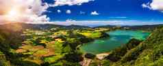 空中视图拉戈阿那温泉位于azorean岛为什么米格尔亚速尔葡萄牙湖温泉拉戈阿那温泉为什么米格尔亚速尔葡萄牙皮科铁风景优美的的观点