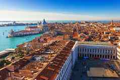 空中视图大运河教堂圣诞老人玛丽的salute威尼斯意大利威尼斯受欢迎的旅游目的地欧洲威尼斯意大利