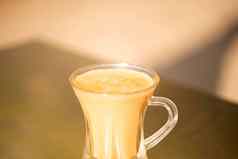 杯热牛奶茶牛奶茶常规的这瓶受欢迎的巴基斯坦