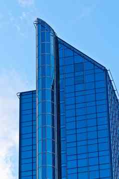 现代摩天大楼使玻璃