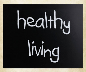 健康的生活手写的白色粉笔黑板上
