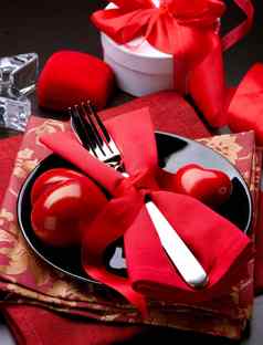 情人节一天浪漫的晚餐表格设置