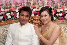 亚洲泰国夫妇新娘新郎泰国婚礼西装
