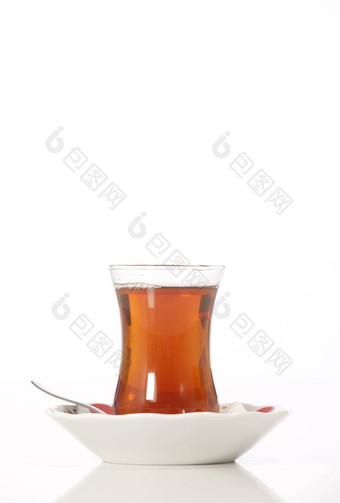 玻璃土耳其茶孤立的白色